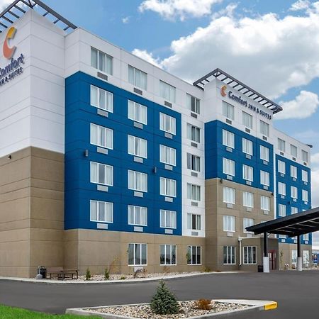 Comfort Inn & Suites Север Батлфорд Экстерьер фото